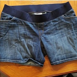 Liz Lange Maternity Shorts